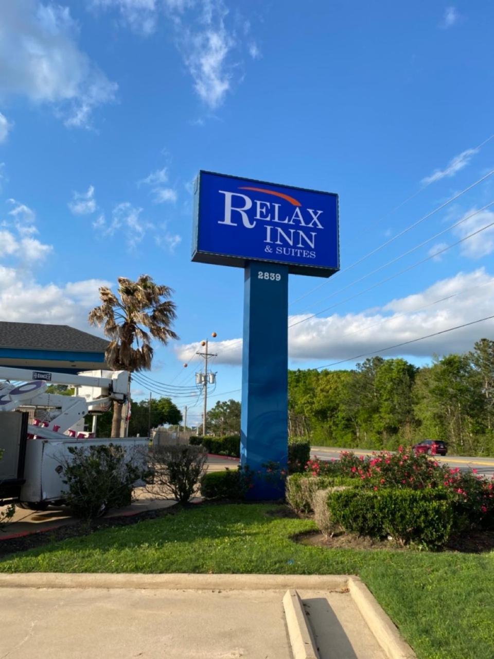 Relax Inn & Suites Angleton Esterno foto